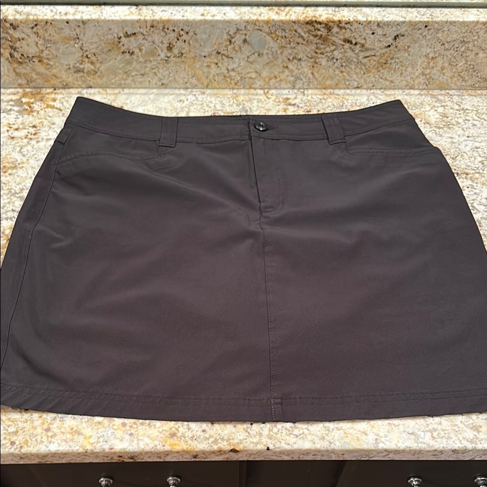 Eddie Bauer Black Skort size 12